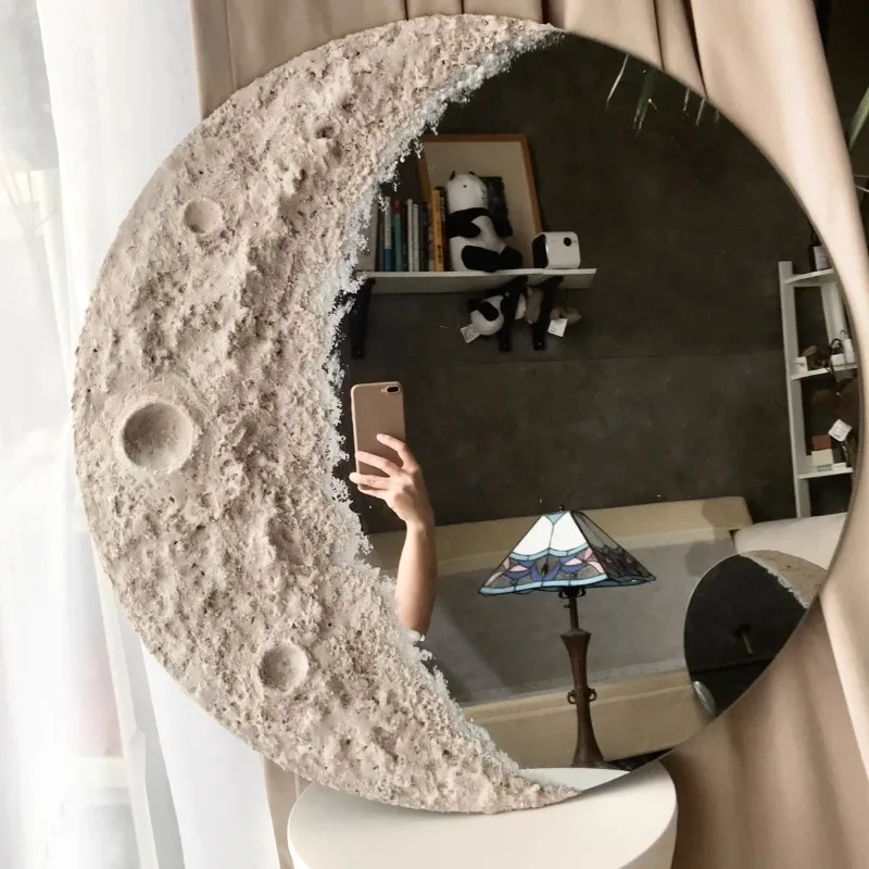 Home Living Bathroom Vanity - مرآة جدارية أنيقة على شكل قمر